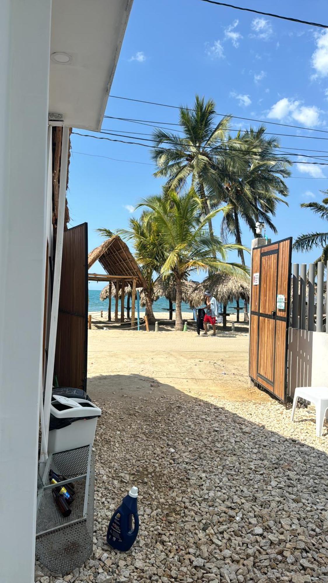 Palmaqua Beach Apartaments Ковеньяс Екстер'єр фото